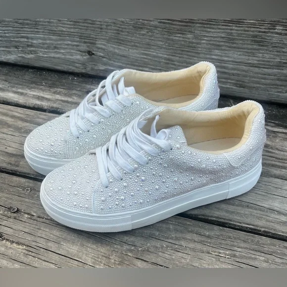 BETSEY JOHNSON WHITE IVORY SPARKLY WOMENS 8.5 M SIDNY SNEAKERS - Picture 2 of 13